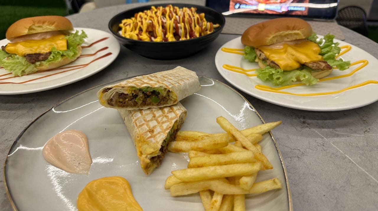 أطباق من برجرز وبايت